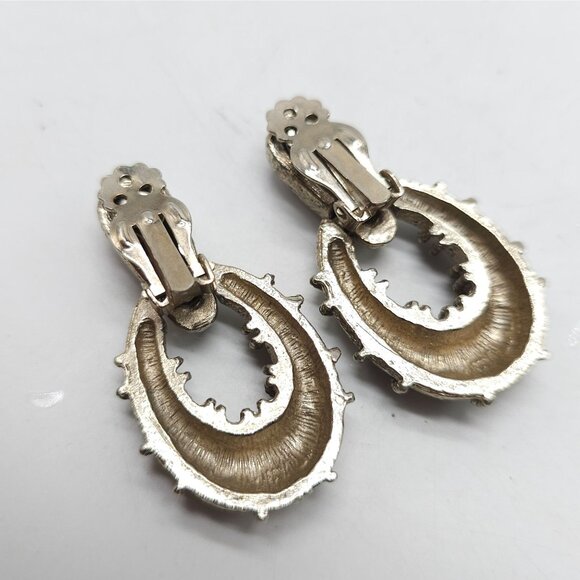 Textured Silver Tone Clip On Door Knocker Earrings Ribbed Oval Design - Picture 3 of 4